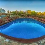 Tselikas 3*