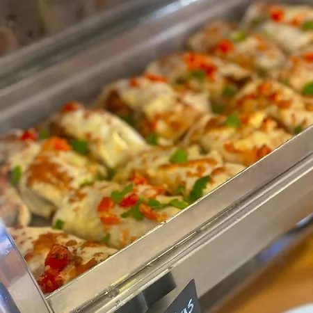 فندق Tselikas 3*