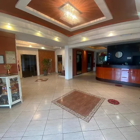 فندق Tselikas 3*