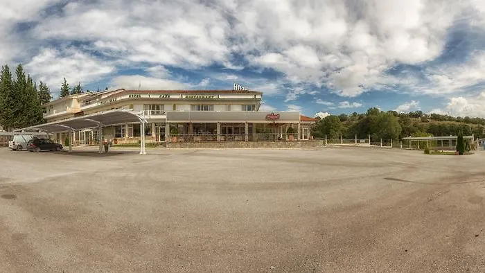 Tselikas 3* Kozani